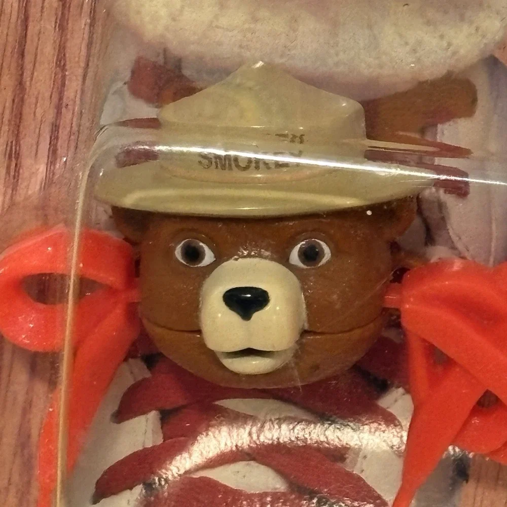 Smokey the Bear Vintage Bow Biters Brookside 1989 Keeps Shoe Laces Tied Fun Kids